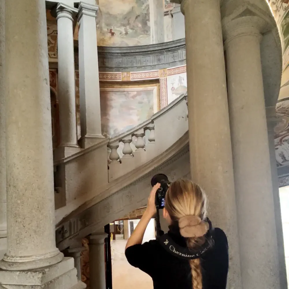 Cheraine Collette taking photos at palazzo 2024_webp